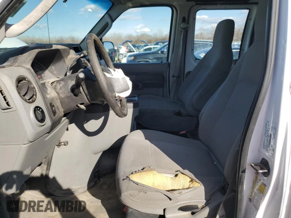 2009 Ford Econoline Cargo Commercial with VIN 1FTNE14W39DA74322, listed as a Copart auction lot 49323705 with 300,811 mi miles and Salvage Title. Bid and sale history available at DreamBid. Image 7.