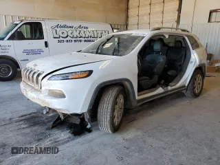 2018 Jeep Cherokee Latitude Plus with VIN 1C4PJLLX3JD511749, listed as a Copart auction lot 85061734 with 86,669 mi miles and Salvage Title. Bid and sale history available at carsss.com. Image 1.