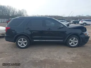 2019 Ford Explorer XLT with VIN 1FM5K7DH8KGA63524, listed as a IAAI auction lot 41600580 with 118,243 mi miles. Bid and sale history available at carsss.com. Image 13.
