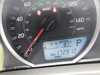 2013 Toyota RAV4 LE z VIN 2T3ZFREV0DW005389, wystawiony jako IAAI lot #42625496 z przebiegiem 172 912 mil mil oraz . Historia ofert i sprzedaży dostępna na DreamBid. Obrazek 15.