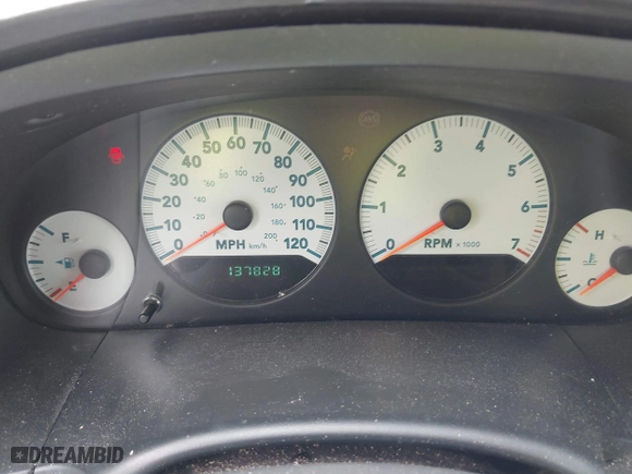 2006 Dodge Grand Caravan SXT with VIN 2D4GP44L96R744638, listed as a IAAI auction lot 41684766 with 137,828 mi miles. Bid and sale history available at carsss.com. Image 7.