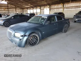 2006 Chrysler 300 Touring z VIN 2C3KA53G46H274435, wystawiony jako Copart lot #57499565 z przebiegiem Nie podano mil oraz Czysty tytuł • Clean title. Historia ofert i sprzedaży dostępna na DreamBid. Obrazek 1.