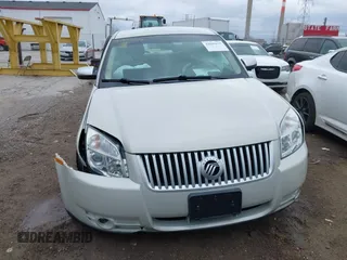 2008 Mercury Sable Premier z VIN 1MEHM43W58G601548, wystawiony jako IAAI lot #41843679 z przebiegiem 62 196 mil mil oraz . Historia ofert i sprzedaży dostępna na DreamBid. Obrazek 12.