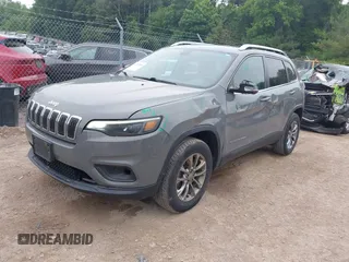 2019 Jeep Cherokee Latitude Plus z VIN 1C4PJMLB2KD367381, wystawiony jako IAAI lot #42493800 z przebiegiem 188 356 mil mil oraz . Historia ofert i sprzedaży dostępna na DreamBid. Obrazek 17.