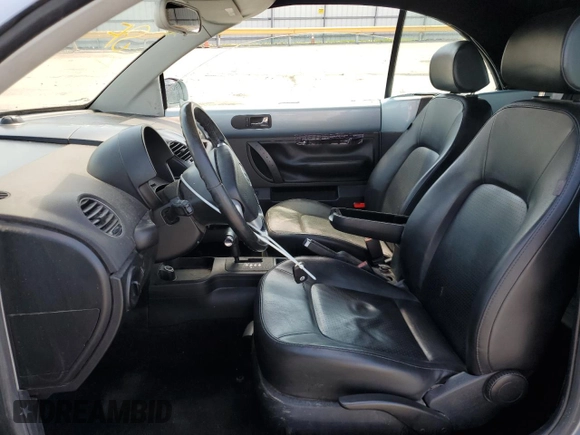 2009 Volkswagen Beetle S z VIN 3VWRF31Y29M404324, wystawiony jako Copart lot #58320175 z przebiegiem 140 323 mil mil oraz Szkoda całkowita • Salvage title. Historia ofert i sprzedaży dostępna na DreamBid. Obrazek 7.