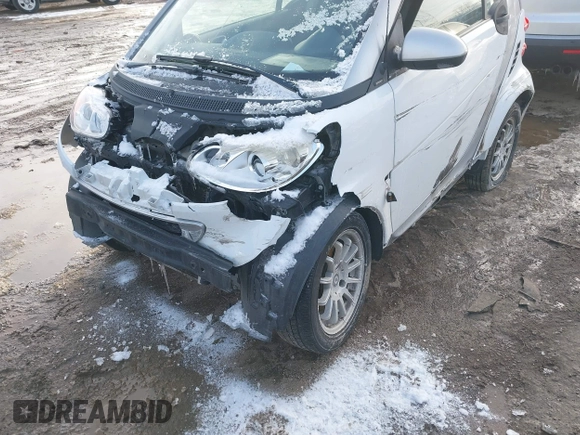 2013 Smart fortwo Pure with VIN WMEEJ3BA7DK596875, listed as a IAAI auction lot 41601623 with 1 mi miles. Bid and sale history available at carsss.com. Image 6.