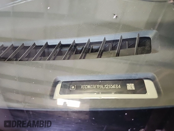2020 Chevrolet Express Cargo with VIN 1GCWGAFP5L1253684, listed as a IAAI auction lot 42360485 with 98,984 mi miles and . Bid and sale history available at DreamBid. Image 1.