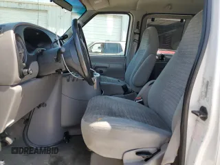 2001 Ford Econoline Passenger XL with VIN 1FBSS31L41HA22362, listed as a Copart auction lot 61076525 with 97,207 mi miles and Salvage title. Bid and sale history available at DreamBid. Image 7.