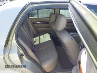 2004 Mercury Grand Marquis LS Premium z VIN 2MEHM75W64X681851, wystawiony jako IAAI lot #42389437 z przebiegiem 118 153 mil mil oraz . Historia ofert i sprzedaży dostępna na DreamBid. Obrazek 8.