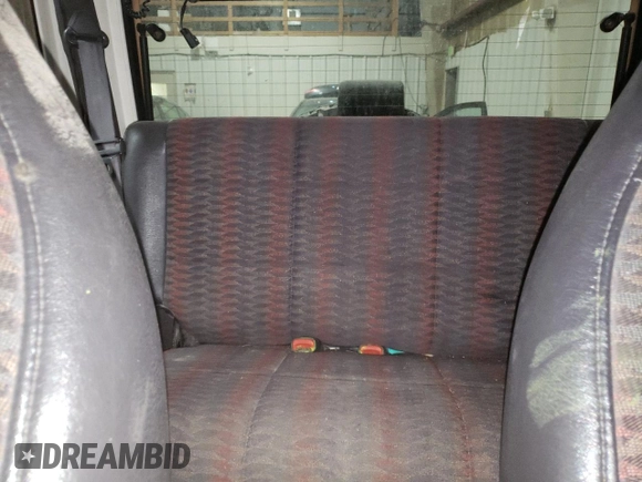 1999 Jeep Wrangler SE with VIN 1J4FY29P0XP412753, listed as a Copart auction lot 47015985 with 137,388 mi miles and Salvage Title. Bid and sale history available at carsss.com. Image 10.