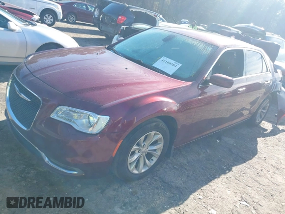2016 Chrysler 300 Anniversary Edition z VIN 2C3CCAAG8GH224231, wystawiony jako IAAI lot #41100503 z przebiegiem 107 174 mil mil oraz . Historia ofert i sprzedaży dostępna na DreamBid. Obrazek 17.