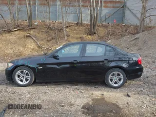2008 BMW 3 Series 328xi with VIN WBAVC93508K043288, listed as a IAAI auction lot 42060130 with 183,882 mi miles. Bid and sale history available at carsss.com. Image 15.