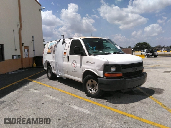 2007 Chevrolet Express Cargo Van with VIN 1GCGG25V971149568, listed as a IAAI auction lot 41632121 with 247,782 mi miles. Bid and sale history available at carsss.com. Image 1.