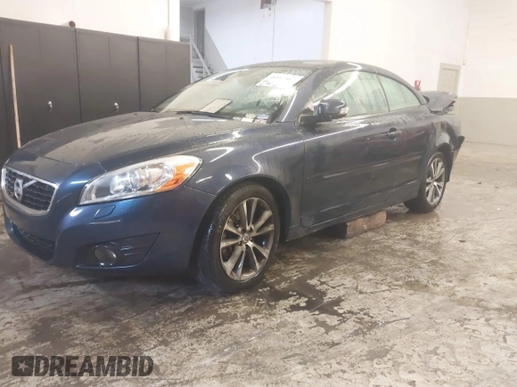 2012 Volvo C70 T5 with VIN YV1672MC2CJ126049, listed as a IAAI auction lot 41417417 with 62,321 mi miles. Bid and sale history available at carsss.com. Image 2.