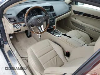 2013 Mercedes-Benz E 350 z VIN WDDKK5KF6DF184466, wystawiony jako Copart lot #44790785 z przebiegiem 45 024 mil mil oraz Szkoda całkowita • Salvage title. Historia ofert i sprzedaży dostępna na DreamBid. Obrazek 8.