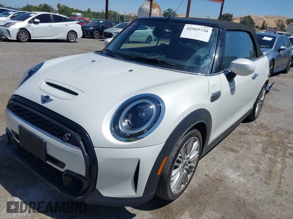 2024 MINI Convertible Cooper S with VIN WMW43DL02R3S02567, listed as a IAAI auction lot 42565738 with 22,916 mi miles and . Bid and sale history available at DreamBid. Image 18.