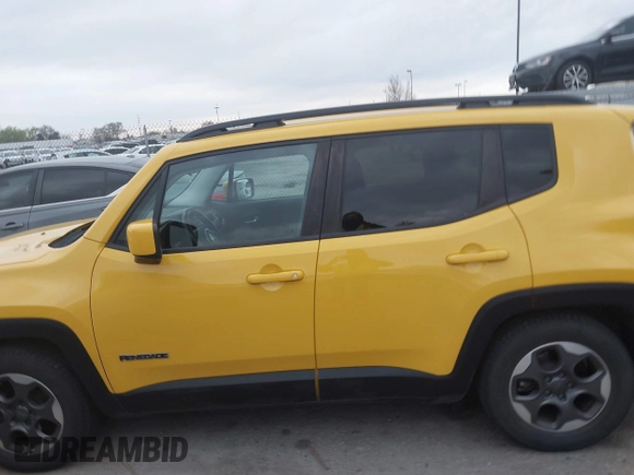 2015 Jeep Renegade Latitude with VIN ZACCJABH0FPB68514, listed as a IAAI auction lot 41904030 with 72,650 mi miles. Bid and sale history available at carsss.com. Image 6.