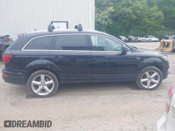 2014 Audi Q7 S line Prestige with VIN WA1DGAFE0ED020720, listed as a IAAI auction lot 42448552 with 171,055 mi miles and . Bid and sale history available at DreamBid. Image 13.