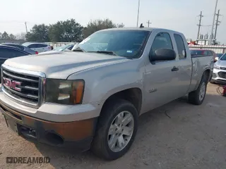 2007 GMC Sierra 1500 SLE1 with VIN 2GTEC190771688552, listed as a IAAI auction lot 41681670 with 219,514 mi miles. Bid and sale history available at carsss.com. Image 2.