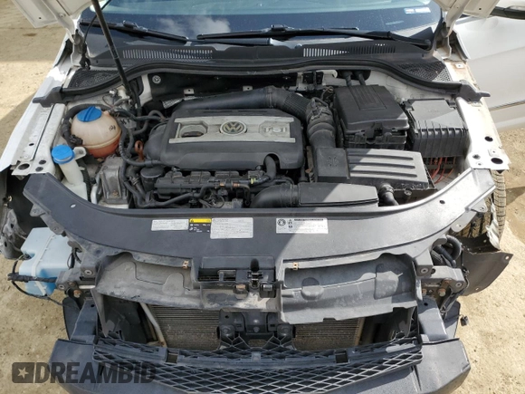 2013 Volkswagen CC Lux with VIN WVWRP7AN8DE548746, listed as a Copart auction lot 51111455 with 131,974 mi miles and Salvage title. Bid and sale history available at DreamBid. Image 11.