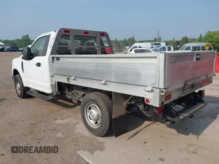 2018 Ford F-250 XL with VIN 1FDBF2A62JEC21198, listed as a IAAI auction lot 42362024 with 104,276 mi miles and . Bid and sale history available at DreamBid. Image 3.