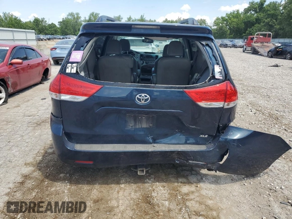 2011 Toyota Sienna XLE AAS с VIN 5TDYK3DCXBS040850, выставлен на аукционе Copart как лот 62155435 с пробегом 220 599 миль миль и Списание • Salvage title. История ставок и продаж доступна на DreamBid. Изображение 6.