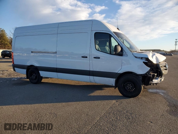 2025 Mercedes-Benz Sprinter Cargo with VIN W1Y4NCHY6SP753794, listed as a Copart auction lot 87057804 with 610 mi miles and Salvage Title. Bid and sale history available at carsss.com. Image 4.