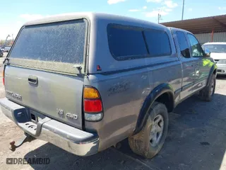 2000 Toyota Tundra SR5 with VIN 5TBBT4419YS001062, listed as a IAAI auction lot 42042889 with 190,000 mi miles. Bid and sale history available at carsss.com. Image 4.