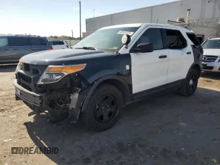 2015 Ford Utility Police Interceptor with VIN 1FM5K8AR9FGB26168, listed as a Copart auction lot 53638725 with 146,251 mi miles and Salvage Title. Bid and sale history available at carsss.com. Image 1.