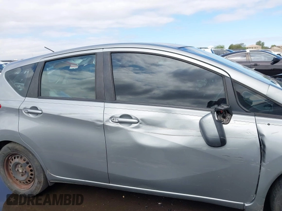 2014 Nissan Note S Plus z VIN 3N1CE2CP7EL423853, wystawiony jako IAAI lot #42402127 z przebiegiem 199 799 mil mil oraz . Historia ofert i sprzedaży dostępna na DreamBid. Obrazek 13.