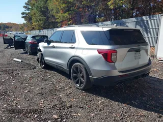 2023 Ford Explorer ST with VIN 1FM5K8GC5PGB60628, listed as a IAAI auction lot 40689927 with 20,825 mi miles. Bid and sale history available at carsss.com. Image 3.