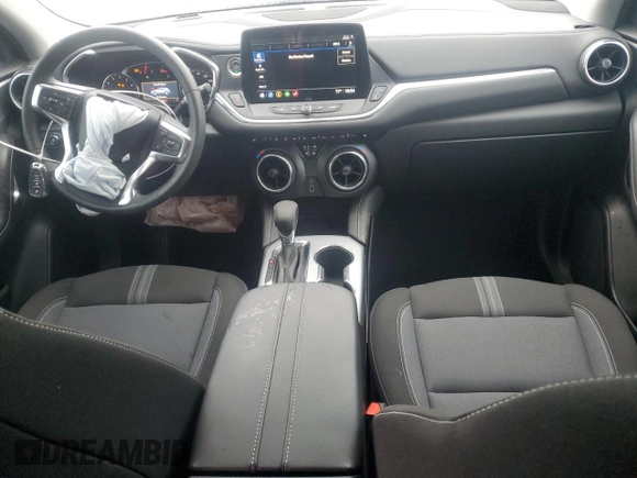2024 Chevrolet Blazer LT z VIN 3GNKBCR43RS137604, wystawiony jako Copart lot #48540695 z przebiegiem 4 982 mil mil oraz Nie do naprawy • Non repairable. Historia ofert i sprzedaży dostępna na DreamBid. Obrazek 8.