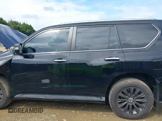 2022 Lexus GX 460 Luxury z VIN JTJGM7BX1N5321302, wystawiony jako IAAI lot #42529333 z przebiegiem 37 621 mil mil oraz . Historia ofert i sprzedaży dostępna na DreamBid. Obrazek 15.