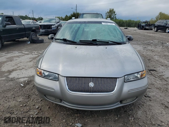 1996 Chrysler Cirrus LXi z VIN 1C3EJ56H2TN234813, wystawiony jako Copart lot #72891724 z przebiegiem 118 718 mil mil oraz Tytuł czysty. Historia ofert i sprzedaży dostępna na DreamBid. Obrazek 5.