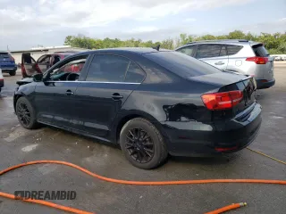 2015 Volkswagen Jetta SE z VIN 3VWD07AJ5FM276467, wystawiony jako Copart lot #55077844 z przebiegiem 138 102 mil mil oraz Szkoda całkowita • Salvage title. Historia ofert i sprzedaży dostępna na DreamBid. Obrazek 2.
