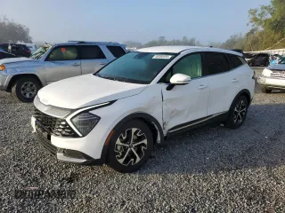 2025 Kia Sportage EX with VIN 5XYK33DF8SG261194, listed as a Copart auction lot 49200455 with 4,658 mi miles and Salvage Title. Bid and sale history available at carsss.com. Image 1.