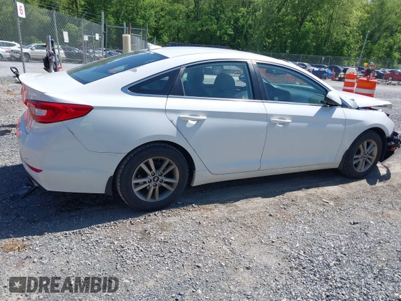 2016 Hyundai Sonata SE z VIN 5NPE24AF1GH337963, wystawiony jako IAAI lot #42199923 z przebiegiem 91 596 mil mil oraz . Historia ofert i sprzedaży dostępna na DreamBid. Obrazek 4.