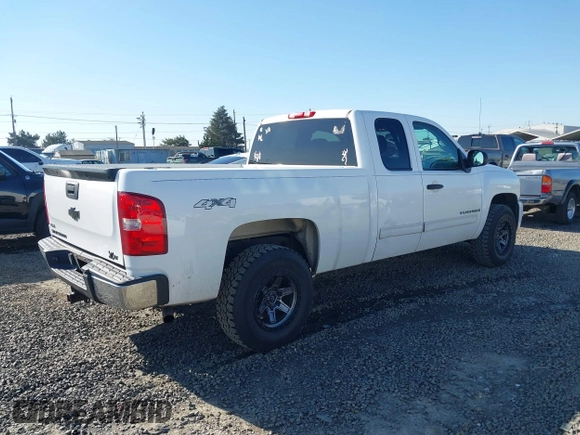 2009 Chevrolet Silverado 1500 LT with VIN 1GCEK29059Z129875, listed as a IAAI auction lot 41678620 with 155,798 mi miles and . Bid and sale history available at DreamBid. Image 4.
