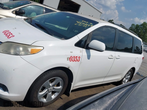 2012 Toyota Sienna LE AAS with VIN 5TDKK3DC5CS270609, listed as a IAAI auction lot 42602189 with 412,612 mi miles and . Bid and sale history available at DreamBid. Image 14.