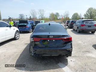 2021 Kia Forte LXS z VIN 3KPF24AD7ME393313, wystawiony jako IAAI lot #42127977 z przebiegiem 44 943 mil mil oraz . Historia ofert i sprzedaży dostępna na DreamBid. Obrazek 16.