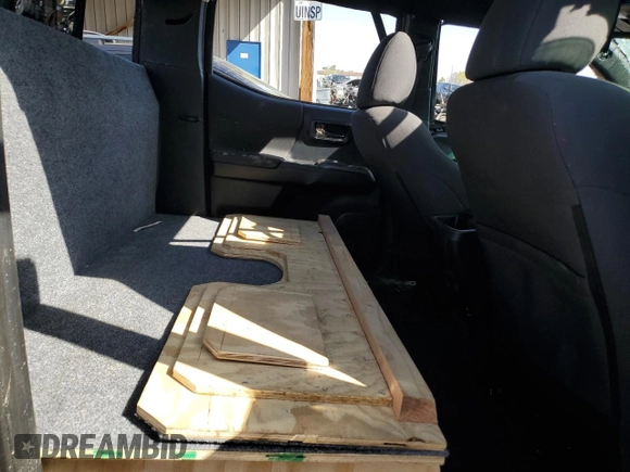 2017 Toyota Tacoma SR5 с VIN 5TFCZ5ANXHX052992, выставлен на аукционе Copart как лот 52385415 с пробегом 124 794 миль миль и На запчасти • Non repairable. История ставок и продаж доступна на DreamBid. Изображение 10.
