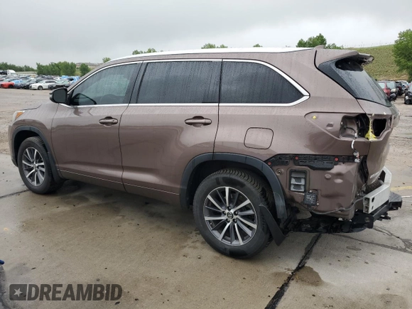2017 Toyota Highlander XLE with VIN 5TDJZRFH4HS398415, listed as a Copart auction lot 59386805 with 105,463 mi miles and Salvage title. Bid and sale history available at DreamBid. Image 2.