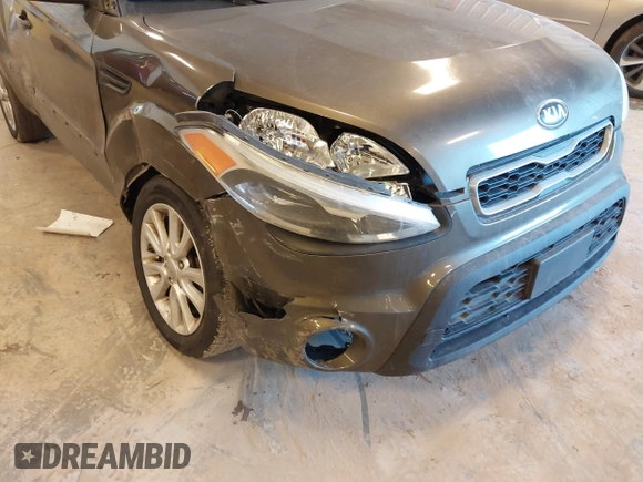 2012 Kia Soul + with VIN KNDJT2A64C7452975, listed as a IAAI auction lot 41635133 with 164,937 mi miles. Bid and sale history available at carsss.com. Image 6.