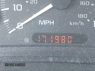 2004 Chevrolet Cavalier LS z VIN 1G1JF52F247146696, wystawiony jako IAAI lot #42235951 z przebiegiem 171 980 mil mil oraz . Historia ofert i sprzedaży dostępna na DreamBid. Obrazek 15.