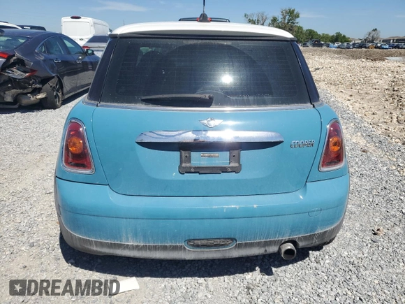 2008 MINI Hardtop with VIN WMWMF33518TT59583, listed as a Copart auction lot 50742985 with 101,831 mi miles and Clean Title. Bid and sale history available at DreamBid. Image 6.