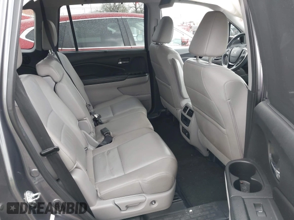 2016 Honda Pilot Touring with VIN 5FNYF6H93GB003106, listed as a IAAI auction lot 41989772 with 110,123 mi miles. Bid and sale history available at carsss.com. Image 8.
