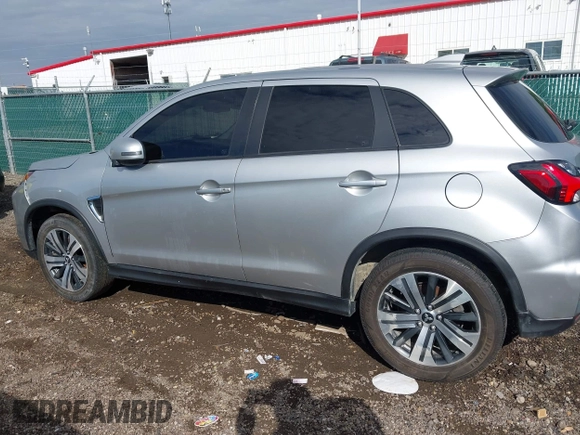 2021 Mitsubishi Outlander ES z VIN JA4ARUAU7MU017700, wystawiony jako IAAI lot #42320238 z przebiegiem 120 999 mil mil oraz . Historia ofert i sprzedaży dostępna na DreamBid. Obrazek 14.