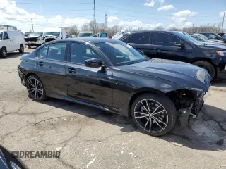 2022 BMW 3 Series 330i xDrive z VIN 3MW5R7J04N8C48281, wystawiony jako Copart lot #53511495 z przebiegiem 24 542 mil mil oraz Czysty tytuł • Clean title. Historia ofert i sprzedaży dostępna na DreamBid. Obrazek 4.