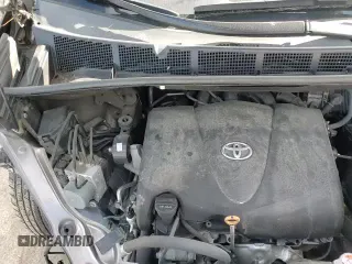 2020 Toyota Sienna XLE z VIN 5TDDZ3DC2LS228595, wystawiony jako Copart lot #57660495 z przebiegiem 104 855 mil mil oraz Szkoda całkowita • Salvage title. Historia ofert i sprzedaży dostępna na DreamBid. Obrazek 17.