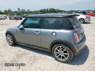 2005 MINI Hardtop S z VIN WMWRE33435TG95329, wystawiony jako Copart lot #56890015 z przebiegiem 47 985 mil mil oraz Czysty tytuł • Clean title. Historia ofert i sprzedaży dostępna na DreamBid. Obrazek 2.